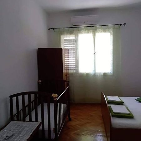 Apartments A & G Petrovic Pirovac Esterno foto